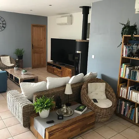 Chez Stephane Et Emilie *