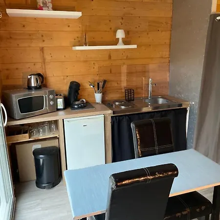 Chez Stephane Et Emilie Pansiyon *